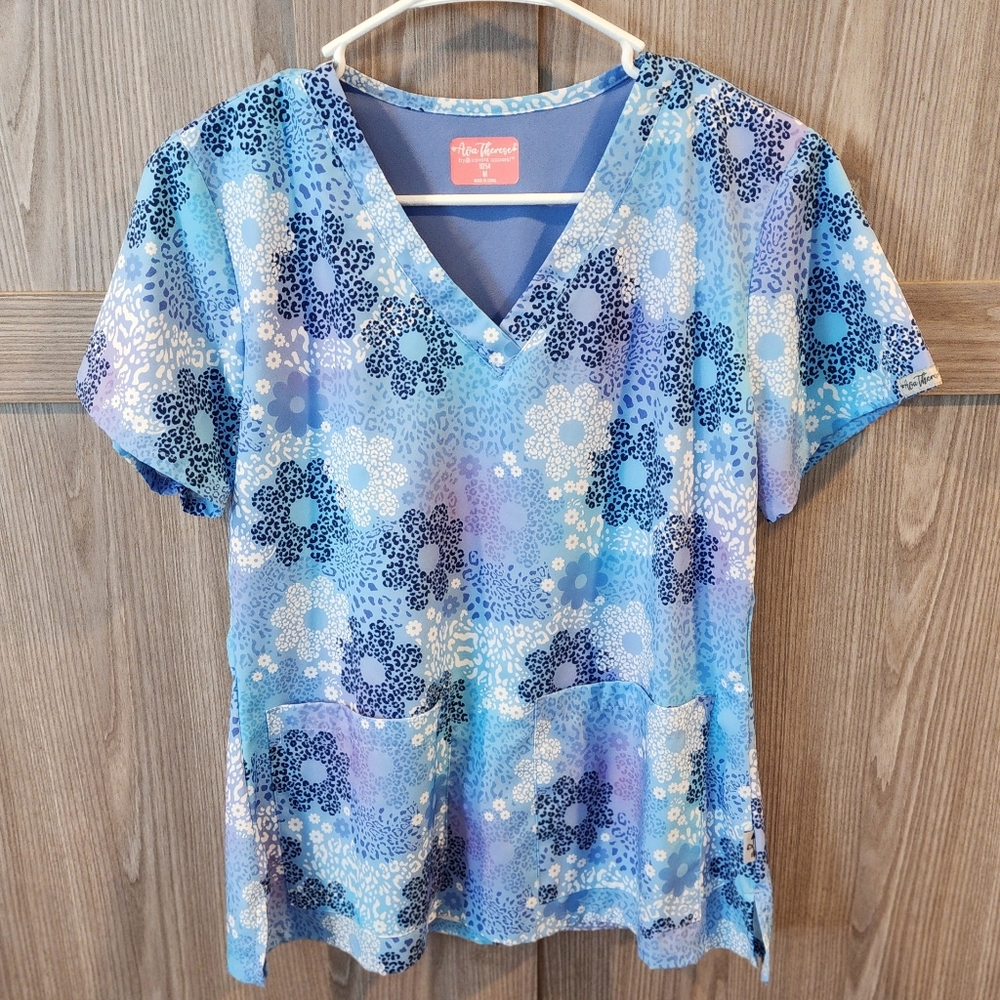 COPY - Scrub top